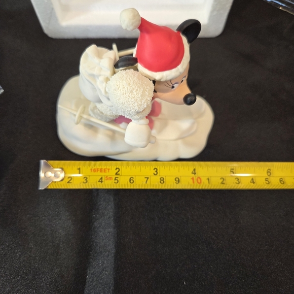 Department 56 Snowbabies "Minnies Specual Deliveries" Disney Christmas Figurine - Picture 7 of 12